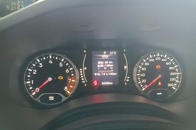 Used Jeep Renegade 2016 1.4T Automatic Kinetic Edition Instrument Cluster