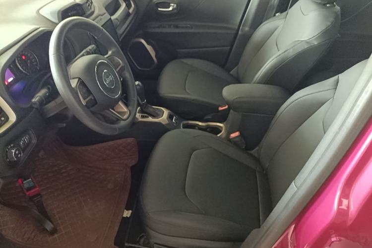 Used Jeep Renegade 2016 1.4T Automatic Kinetic Edition Left Front Seat