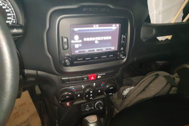 Used Jeep Renegade 2016 1.4T Automatic Jingneng Version+ Audio And AC Panel