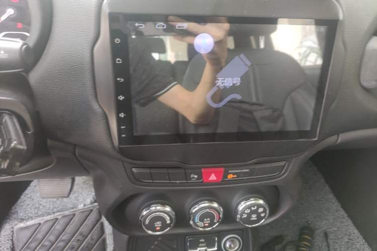 Used Jeep Renegade 2016 1.4T Automatic Jingneng Edition Audio And AC Panel