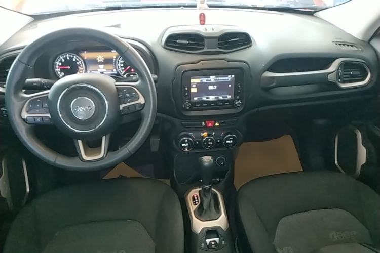 Used Jeep Renegade 2016 1.4T Automatic Jingneng Version+ Center Console