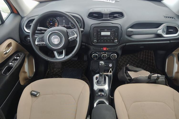 Used Jeep Renegade 2016 1.4T Automatic Jingneng Version+ Center Console