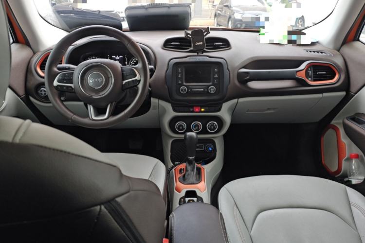 Used Jeep Renegade 2016 1.4T Automatic Jingneng Edition Center Console