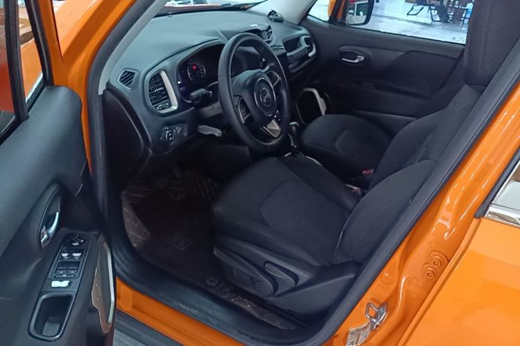 Used Jeep Renegade 2016 1.4T Automatic Kinetic Edition Driver Seat