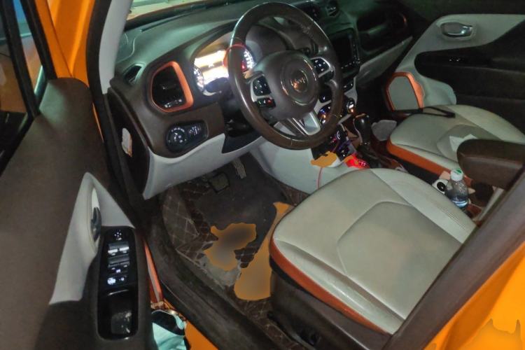 Used Jeep Renegade 2016 1.4T Automatic Smart Edition Driver Seat