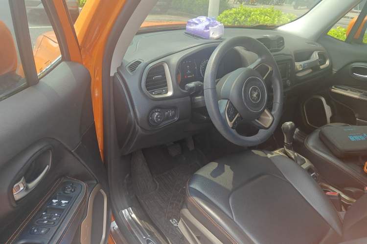 Used Jeep Renegade 2016 1.4T Automatic Jingneng Edition Driver Seat