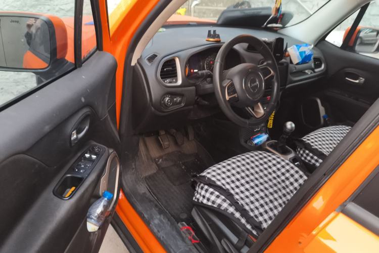 Used Jeep Renegade 2016 1.4T Manual Kinetic Edition Driver Seat