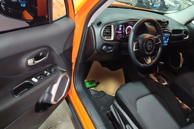 Used Jeep Renegade 2016 1.4T Automatic Jingneng Edition Driver Seat