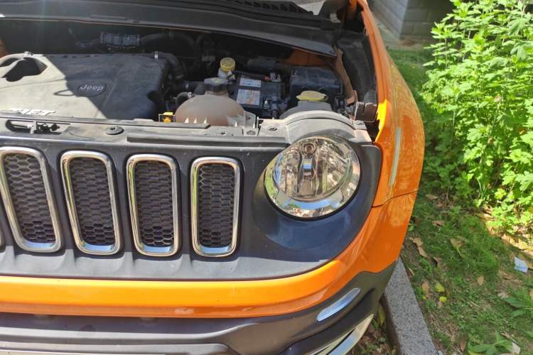 Used Jeep Renegade 2016 1.4T Automatic Jingneng Edition Engine Bay Left