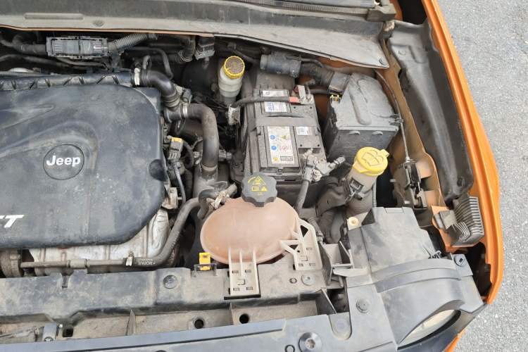 Used Jeep Renegade 2016 1.4T Automatic Jingneng Edition Engine Bay Left