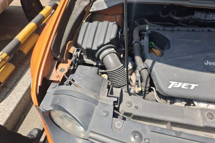Used Jeep Renegade 2016 1.4T Automatic High-Energy Version Engine Bay Right