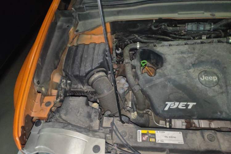 Used Jeep Renegade 2016 1.4T Automatic Smart Edition Engine Bay Right