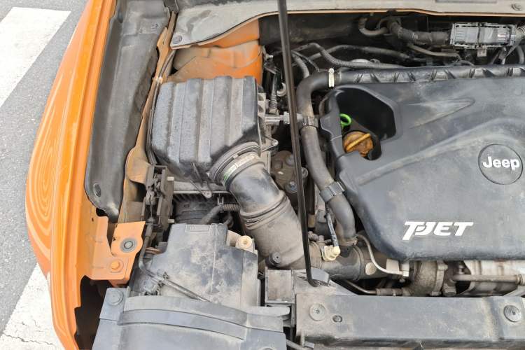 Used Jeep Renegade 2016 1.4T Automatic Jingneng Edition Engine Bay Right