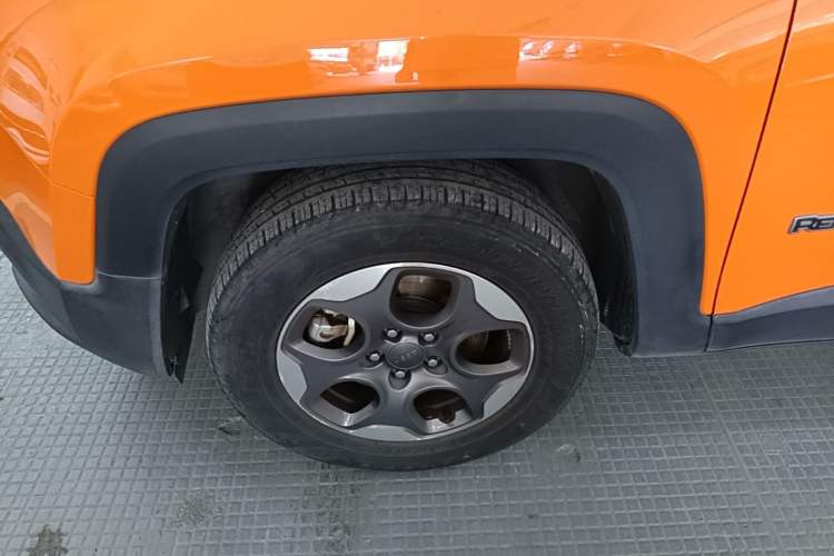 Used Jeep Renegade 2016 1.4T Automatic Kinetic Edition Exterior 4