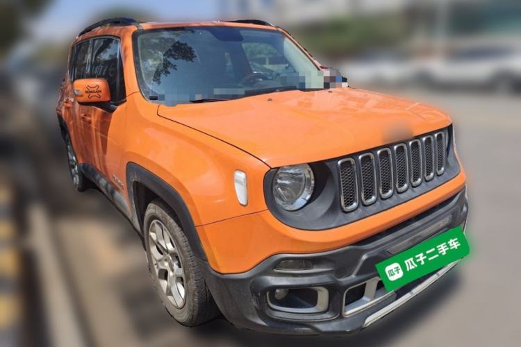 Used Jeep Renegade 2016 1.4T Automatic High-Energy Version Front Right 45 Deg