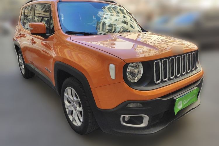 Used Jeep Renegade 2016 1.4T Automatic High-Energy Version Front Right 45 Deg