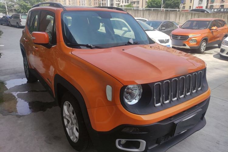 Used Jeep Renegade 2016 1.4T Automatic Jingneng Edition Front Right 45 Deg