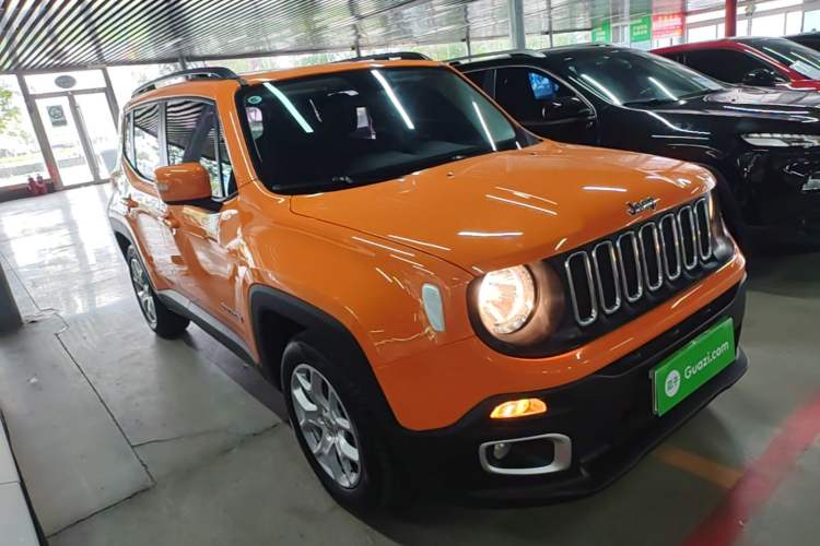 Used Jeep Renegade 2016 1.4T Automatic Jingneng Edition Front Right 45 Deg
