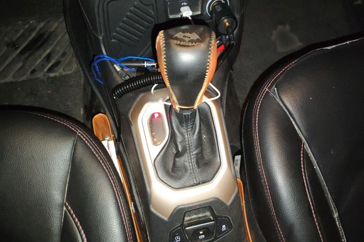 Used Jeep Renegade 2016 1.4T Automatic Jingneng Version+ Gear Lever