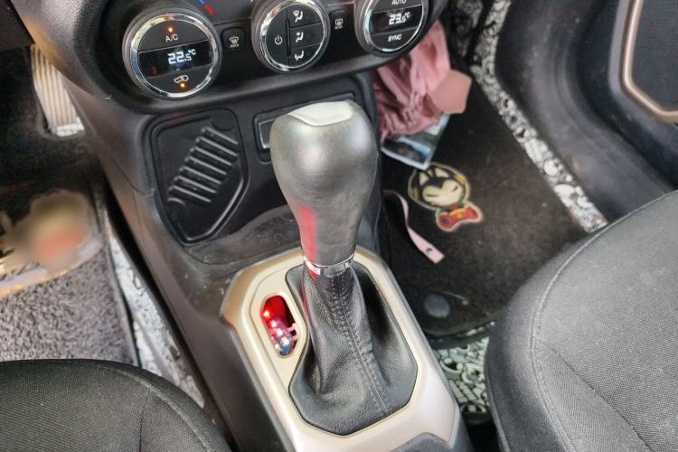 Used Jeep Renegade 2016 1.4T Automatic Jingneng Version+ Gear Lever