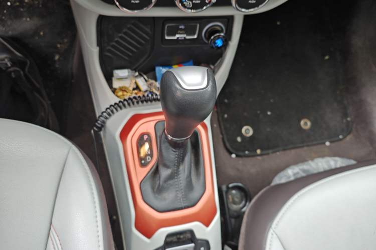 Used Jeep Renegade 2016 1.4T Automatic Jingneng Edition Gear Lever