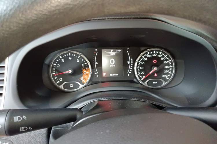Used Jeep Renegade 2016 1.4T Automatic High-Energy Version Instrument Cluster