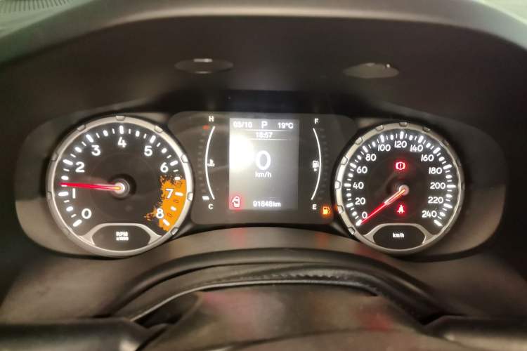 Used Jeep Renegade 2016 1.4T Automatic Jingneng Edition Instrument Cluster