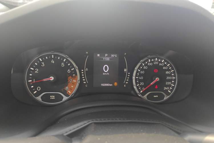 Used Jeep Renegade 2016 1.4T Automatic Jingneng Edition Instrument Cluster