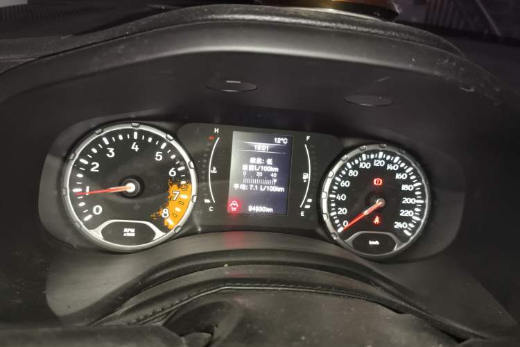 Used Jeep Renegade 2016 1.4T Manual Kinetic Edition Instrument Cluster
