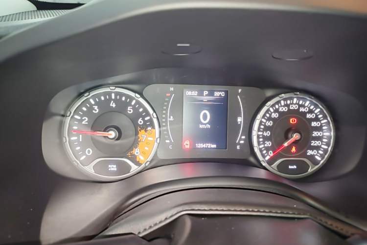 Used Jeep Renegade 2016 1.4T Automatic Jingneng Edition Instrument Cluster