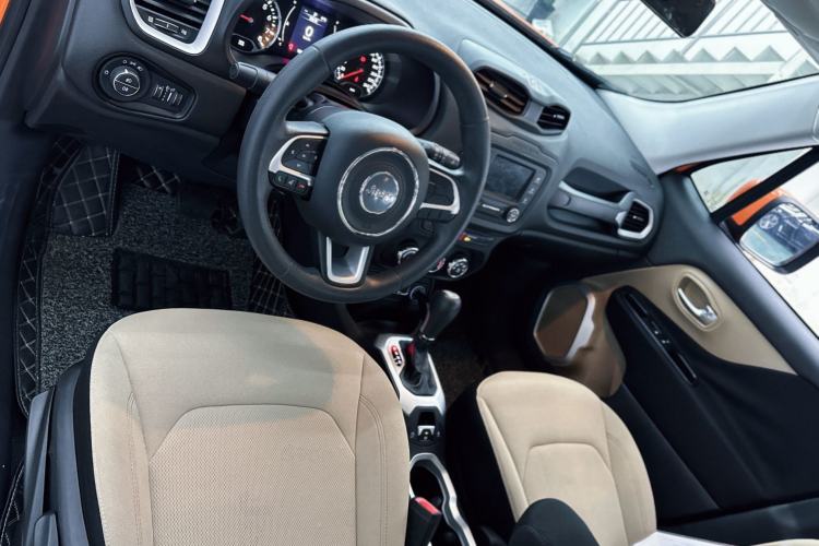 Used Jeep Renegade 2016 1.4T Automatic Jingneng Edition Interior 2
