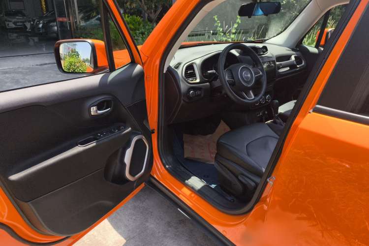 Used Jeep Renegade 2016 1.4T Automatic Jingneng Edition Interior 2