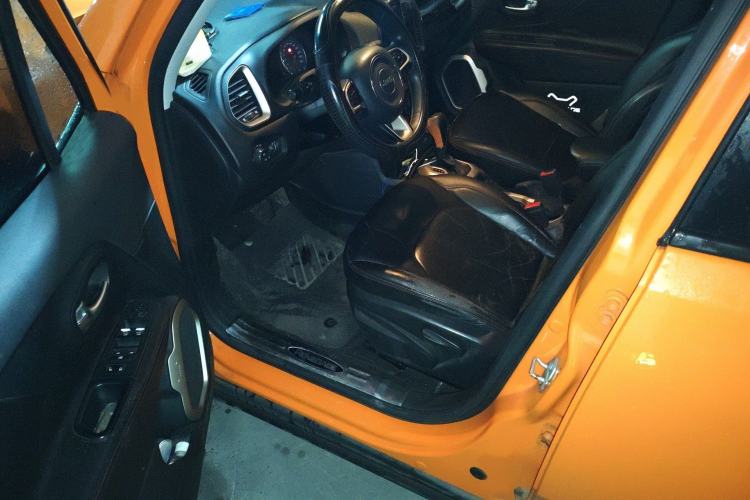 Used Jeep Renegade 2016 1.4T Automatic Jingneng Version+ Interior 3