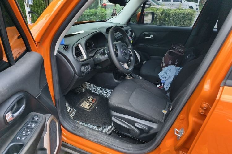 Used Jeep Renegade 2016 1.4T Automatic Jingneng Version+ Interior 3
