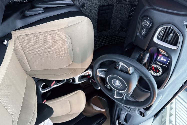 Used Jeep Renegade 2016 1.4T Automatic Jingneng Edition Interior 5