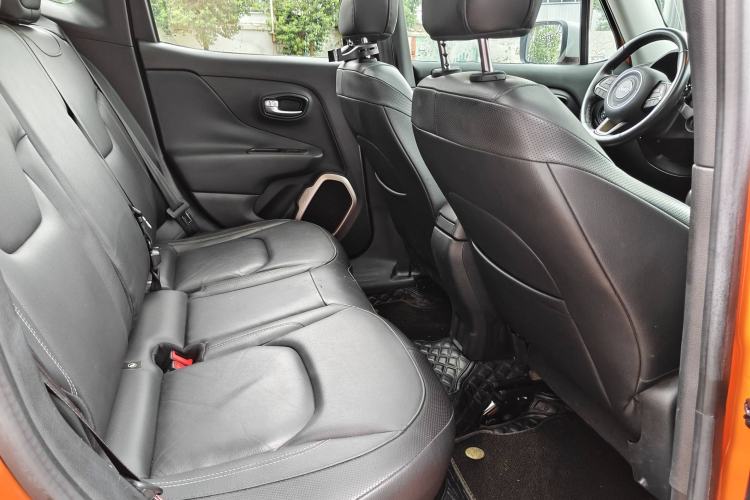 Used Jeep Renegade 2016 1.4T Automatic Smart Edition Interior 5