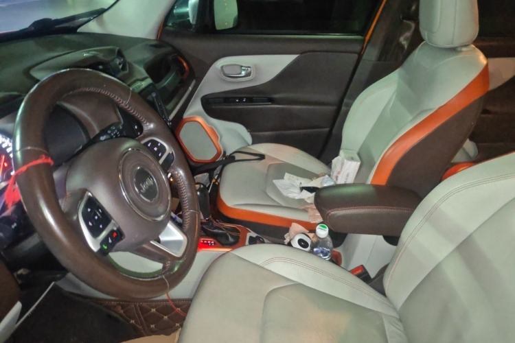 Used Jeep Renegade 2016 1.4T Automatic Smart Edition Left Front Seat