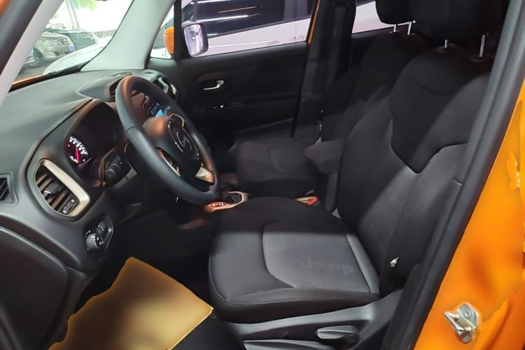 Used Jeep Renegade 2016 1.4T Automatic Jingneng Edition Left Front Seat