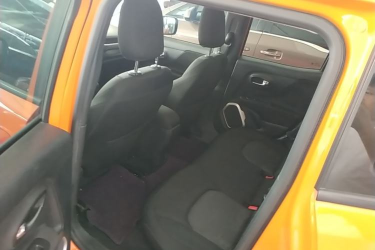 Used Jeep Renegade 2016 1.4T Automatic Jingneng Version+ Left Rear Seat