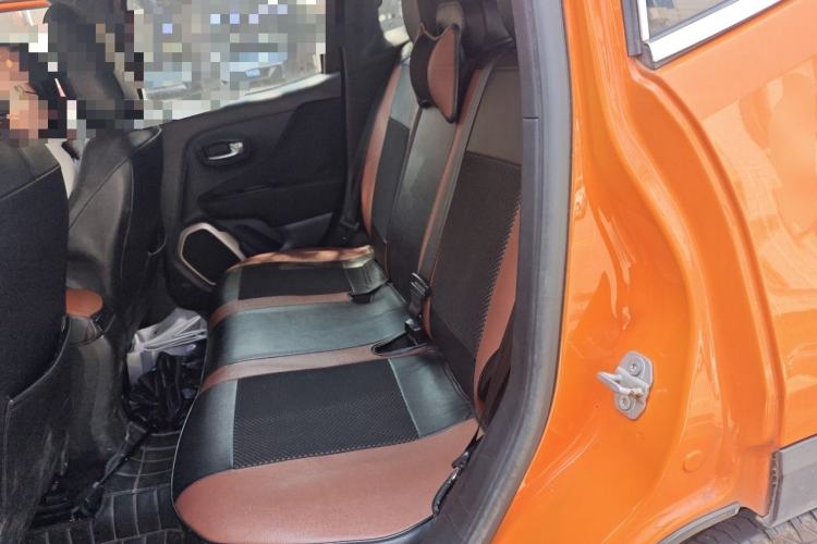 Used Jeep Renegade 2016 1.4T Automatic High-Energy Version Left Rear Seat