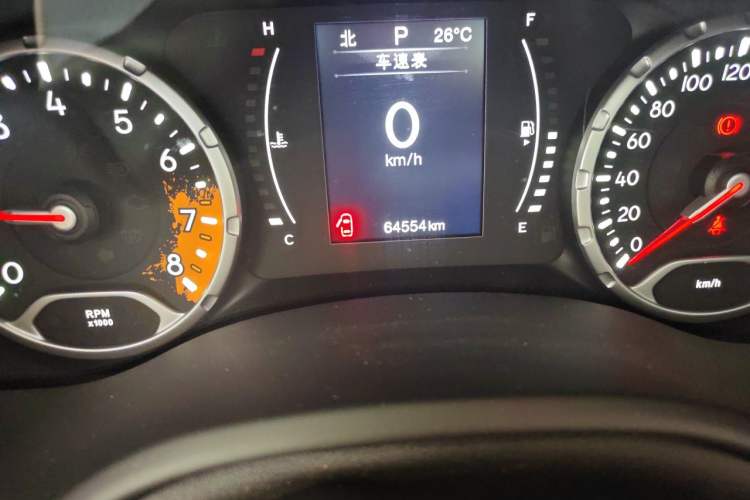 Used Jeep Renegade 2016 1.4T Automatic Jingneng Edition Odometer Close Up