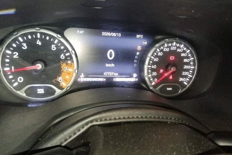 Used Jeep Renegade 2016 1.4T Automatic Jingneng Version+ Odometer Close Up