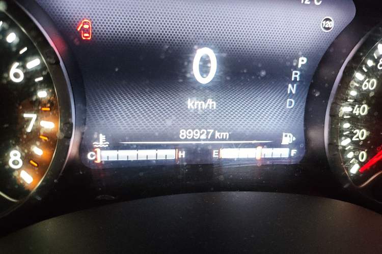 Used Jeep Renegade 2016 1.4T Automatic Jingneng Version+ Odometer Close Up