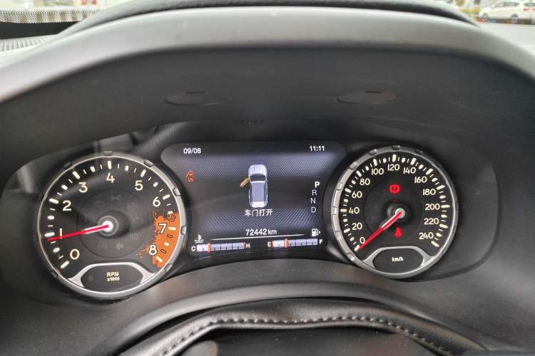 Used Jeep Renegade 2016 1.4T Automatic Smart Edition Odometer Close Up