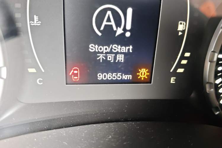 Used Jeep Renegade 2016 1.4T Automatic Jingneng Edition Odometer Close Up