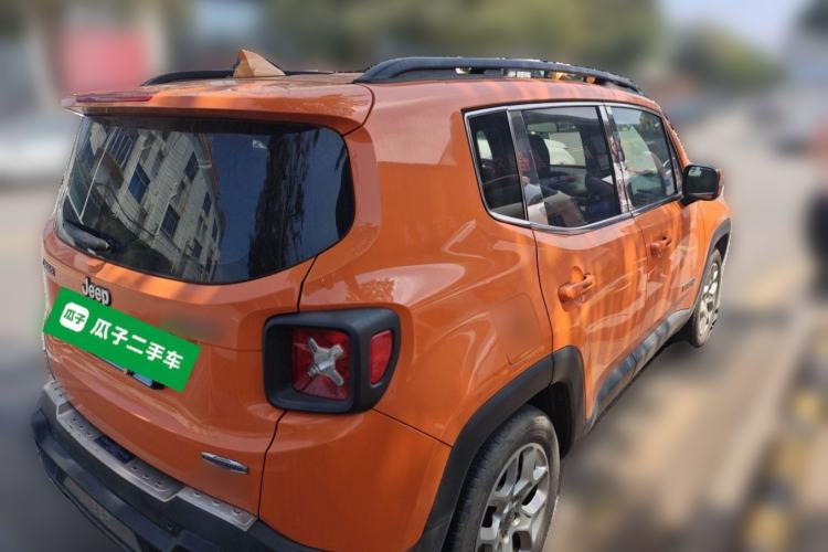 Used Jeep Renegade 2016 1.4T Automatic High-Energy Version Rear Right 45 Deg