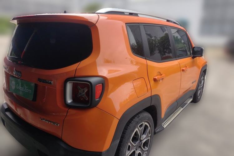 Used Jeep Renegade 2016 1.4T Automatic Smart Edition Rear Right 45 Deg