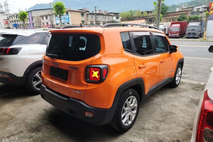 Used Jeep Renegade 2016 1.4T Automatic Jingneng Edition Rear Right 45 Deg