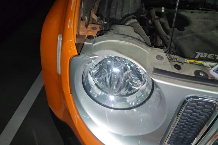 Used Jeep Renegade 2016 1.4T Automatic Smart Edition Right Front Headlight