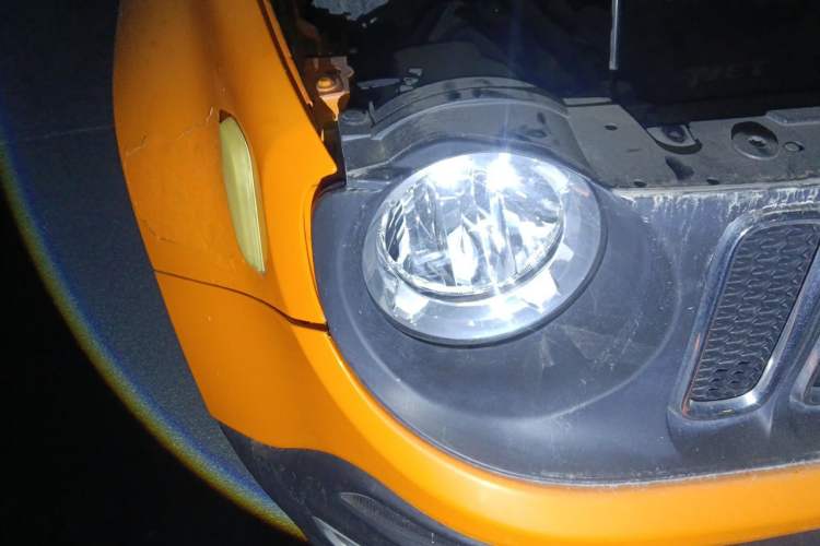 Used Jeep Renegade 2016 1.4T Automatic Jingneng Version+ Right Front Headlight